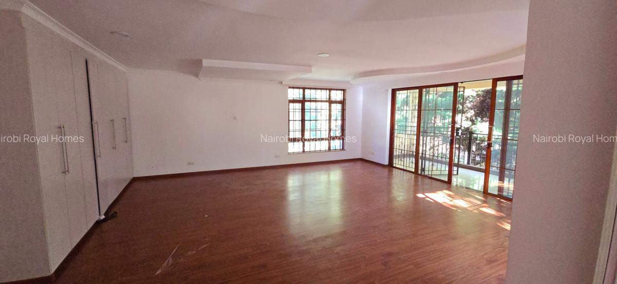 5 Bed House with En Suite at Mimosa Drive - 11