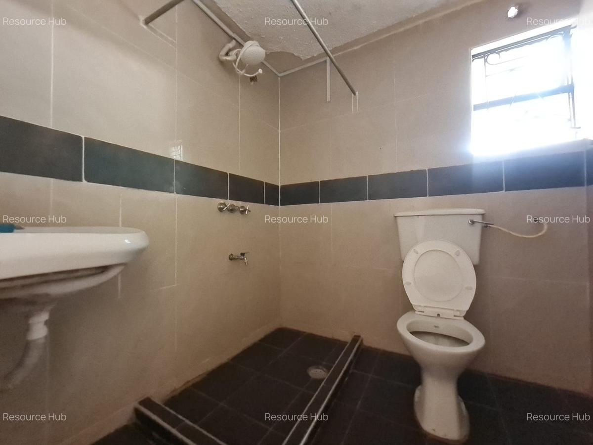 4 Bed House with En Suite at Hardy Area - 19