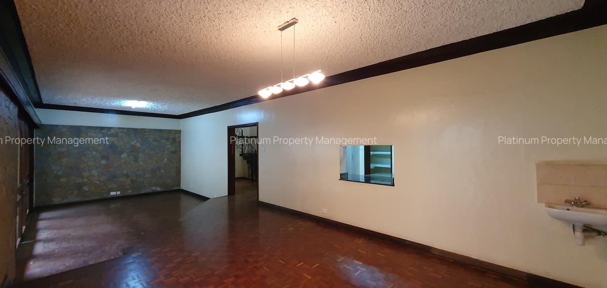 5 Bed House with En Suite at 2Nd Parklands Avenue - 5