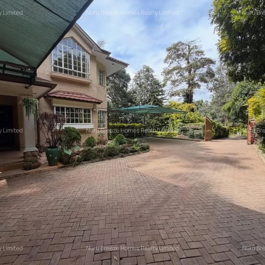 5 Bed Townhouse with En Suite in Karen - 16