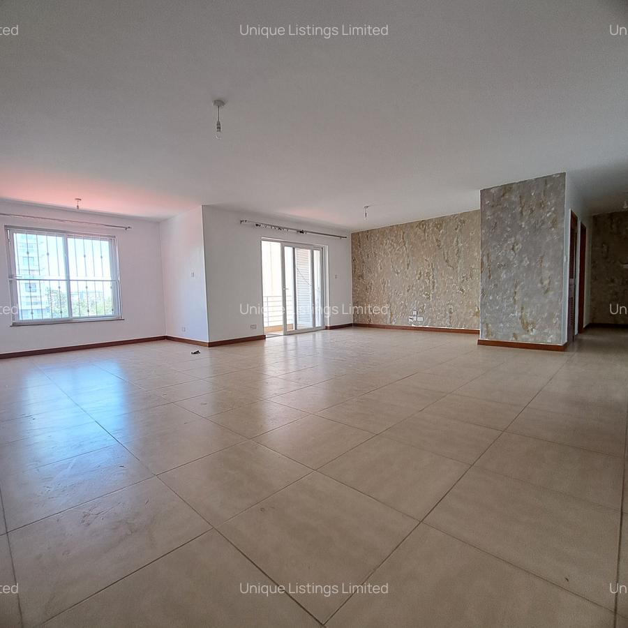 3 Bed Apartment with En Suite in Lavington - 4