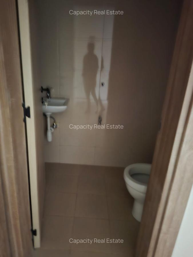 3 Bed Apartment with En Suite in Parklands - 4