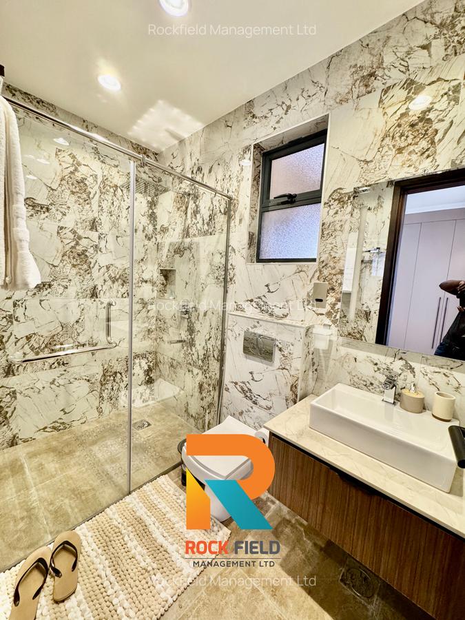 Serviced 2 Bed Apartment with En Suite in Brookside - 13