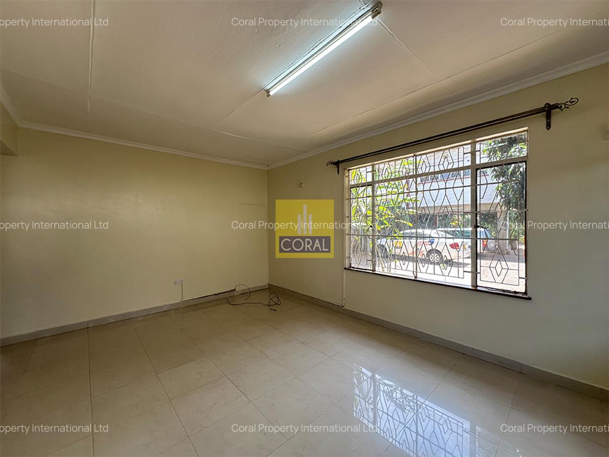 2 Bed Townhouse in Brookside - 5