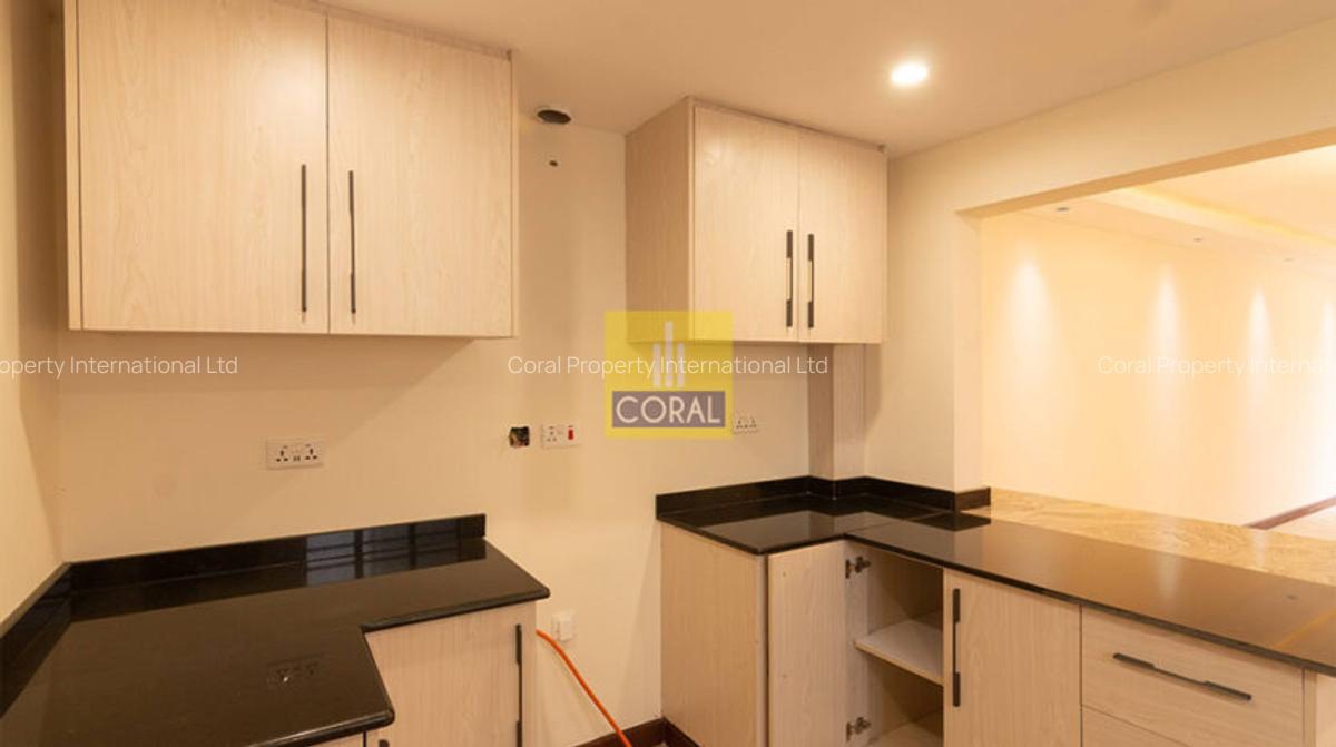 4 Bed Townhouse in Parklands - 6