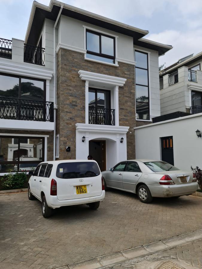 5 Bed Townhouse with Swimming Pool at Peponi Road - 17