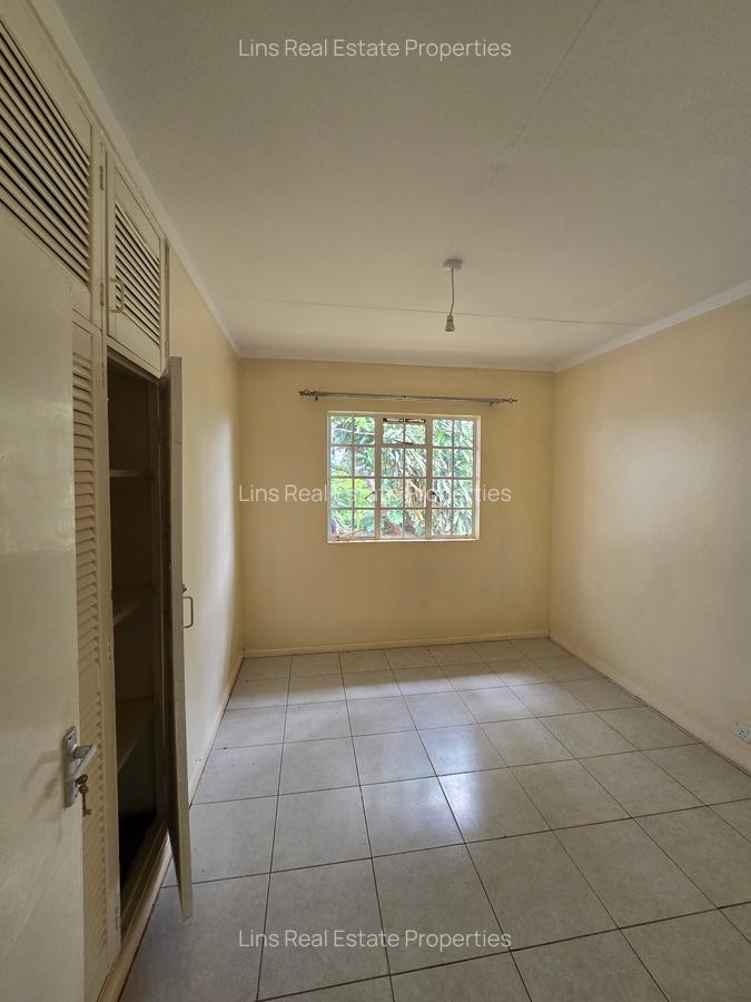 4 Bed House with En Suite in Loresho - 13