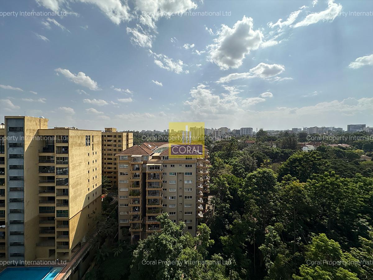 3 Bed Apartment in Riverside - 15