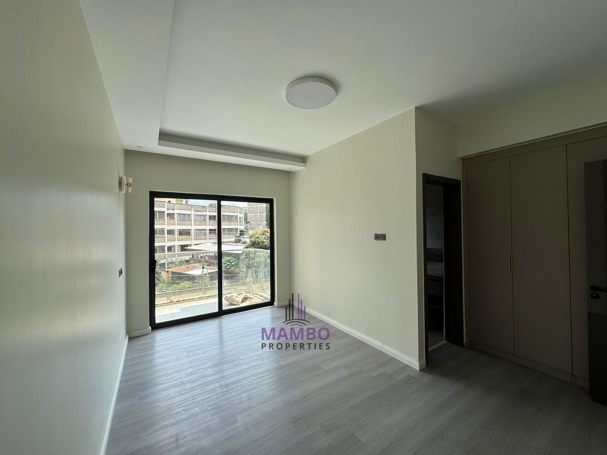 3 Bed Apartment with En Suite at 4Th Avenue - 7