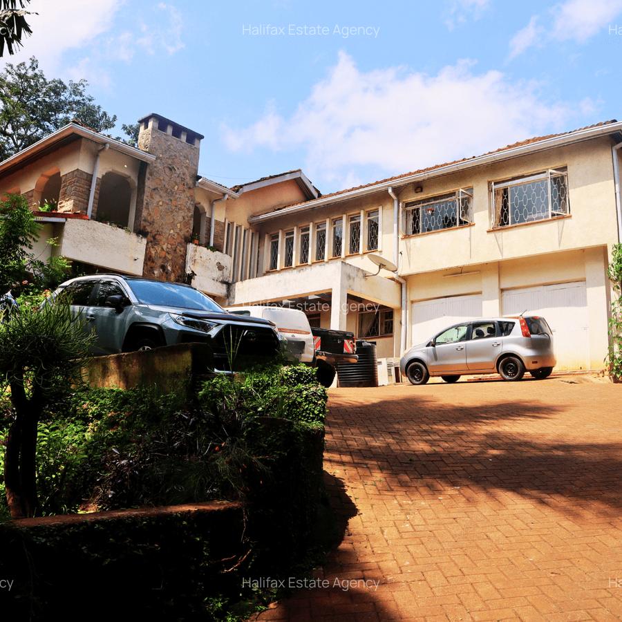 7 Bed Townhouse with Staff Quarters at Kyuna Crescent - 1