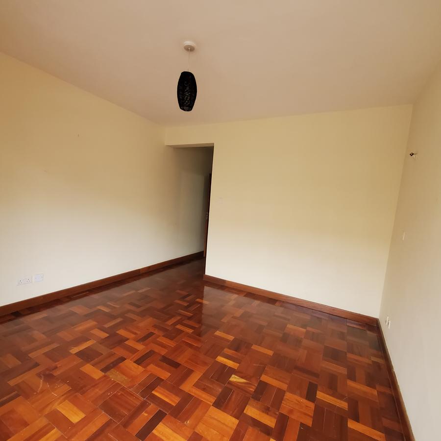 2 Bed Apartment with En Suite at Riverside Drive - 5