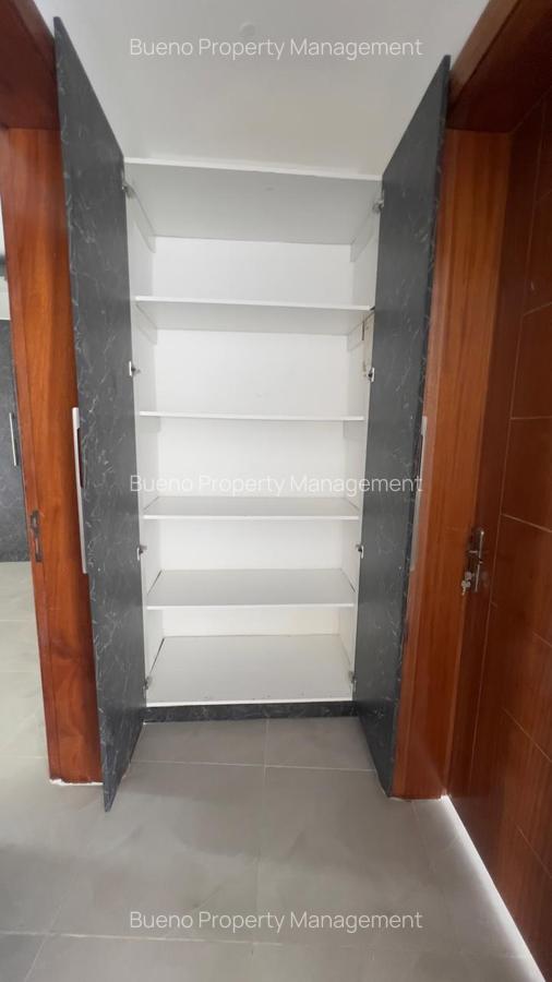 2 Bed Apartment with En Suite in Kilimani - 13