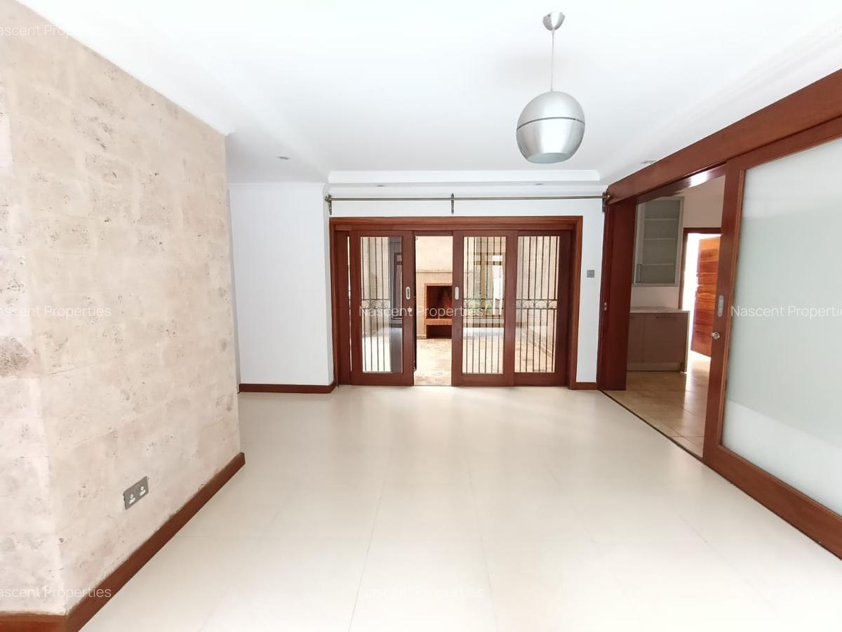 5 Bed Villa with En Suite in Lavington - 7