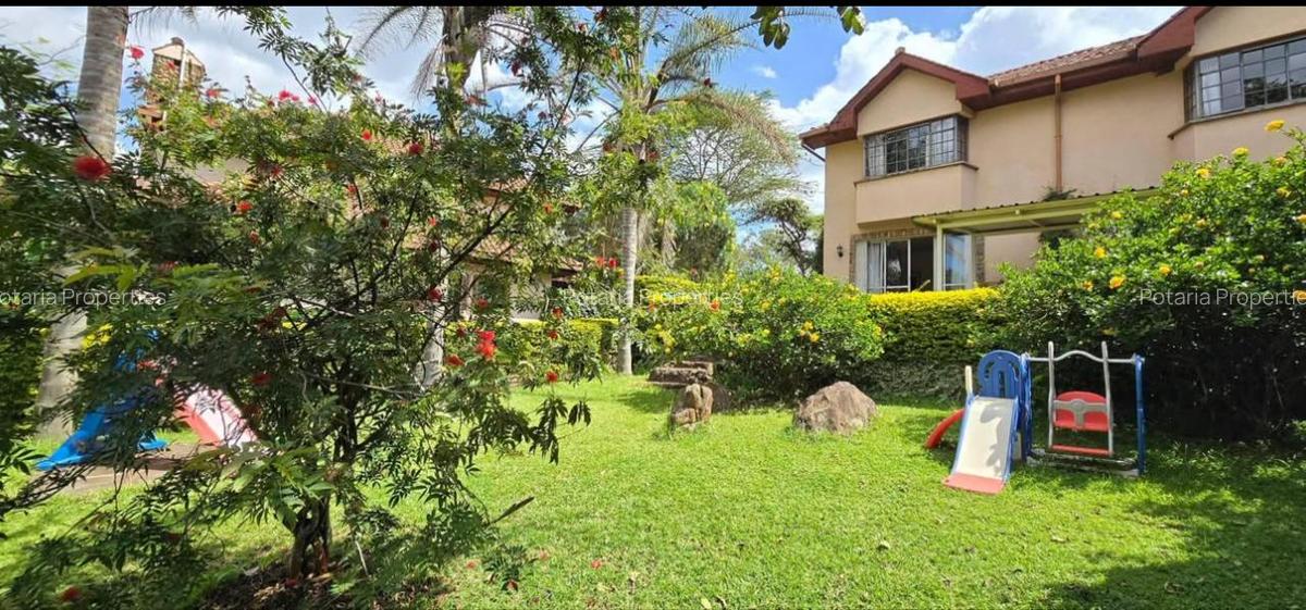 3 Bed House with En Suite in Runda - 3