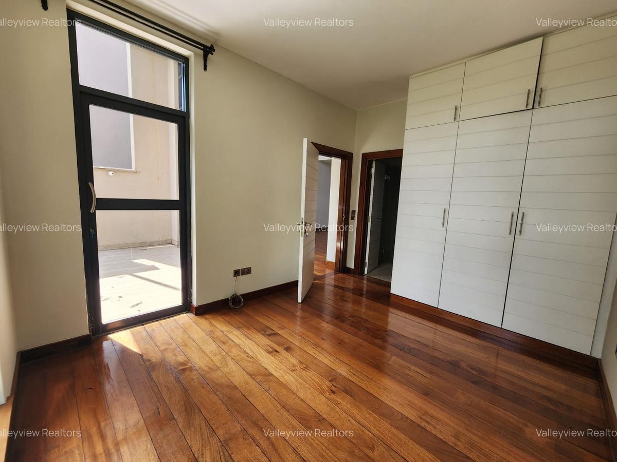 3 Bed Apartment with En Suite at Westlands - 6