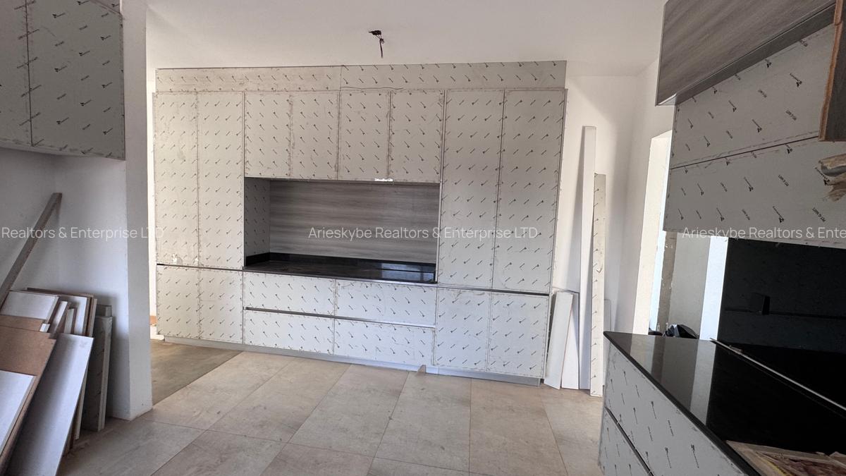 4 Bed Villa with En Suite in Runda - 9