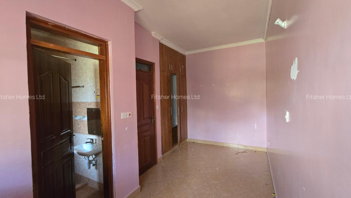 3 Bed House with En Suite in Garden Estate - 17