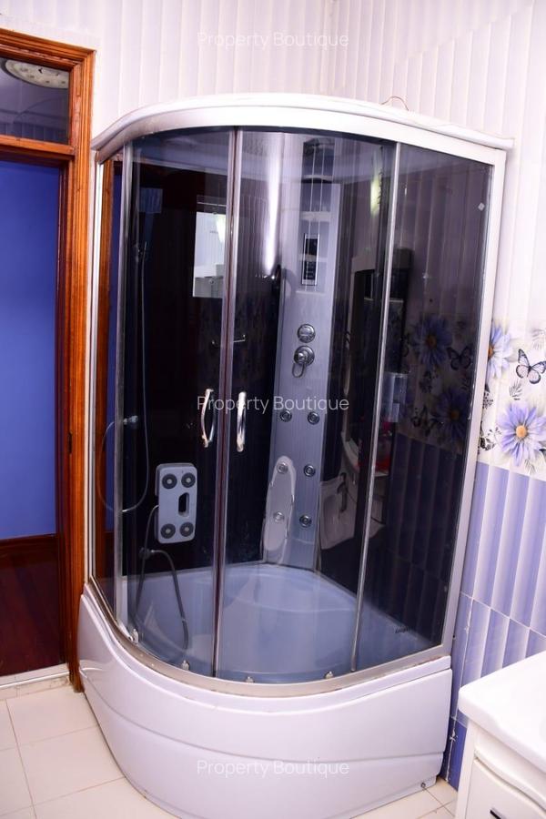 5 Bed House with En Suite in Thome - 14