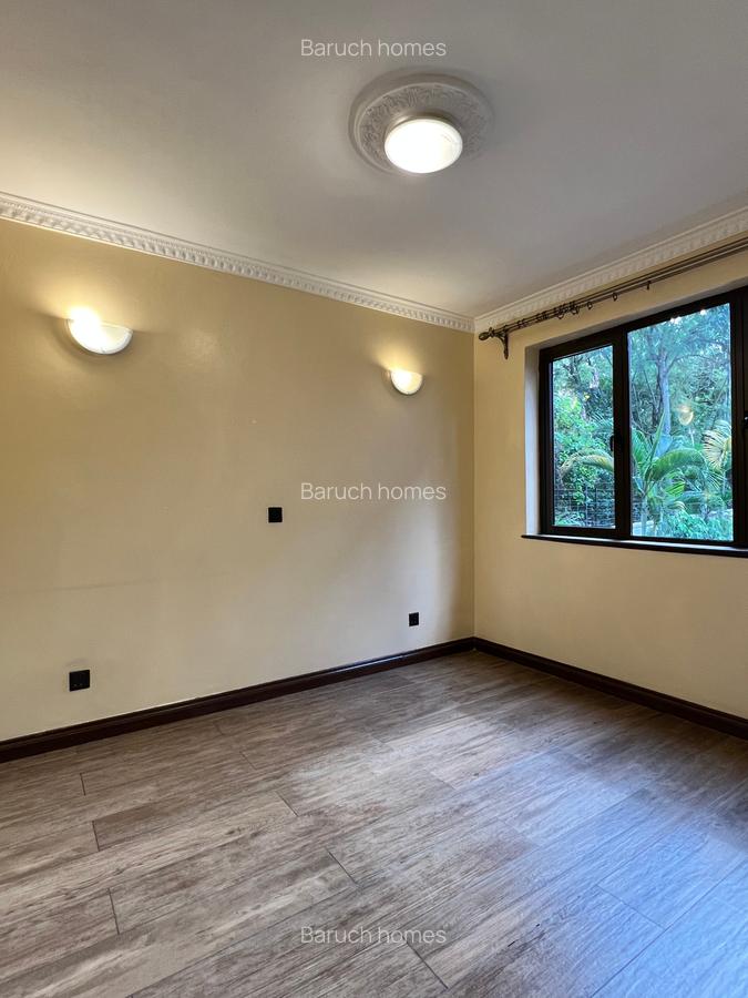 4 Bed Townhouse with En Suite in Lavington - 9