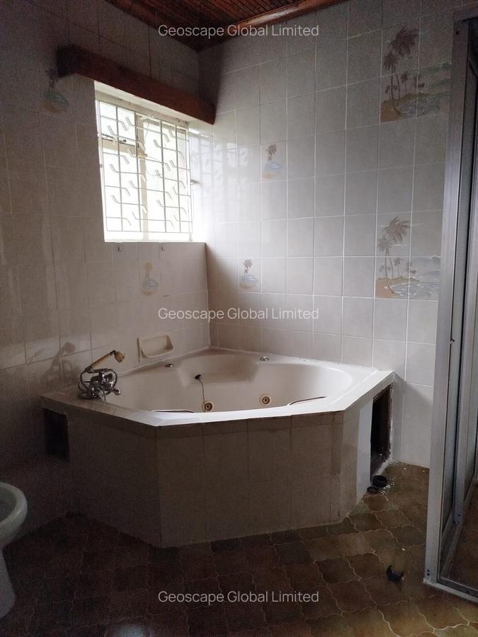 5 Bed House with En Suite in Muthaiga - 8