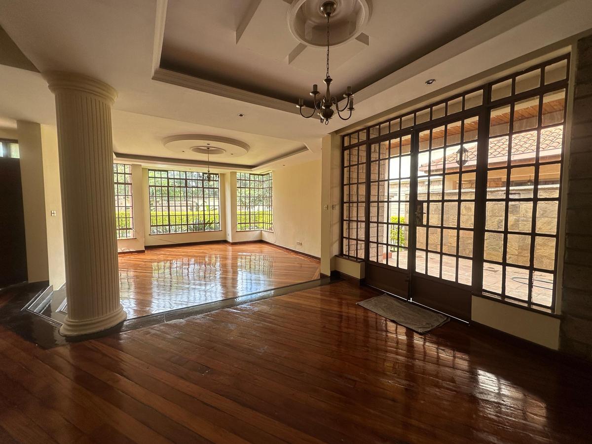 5 Bed Villa with En Suite at Lavington - 3