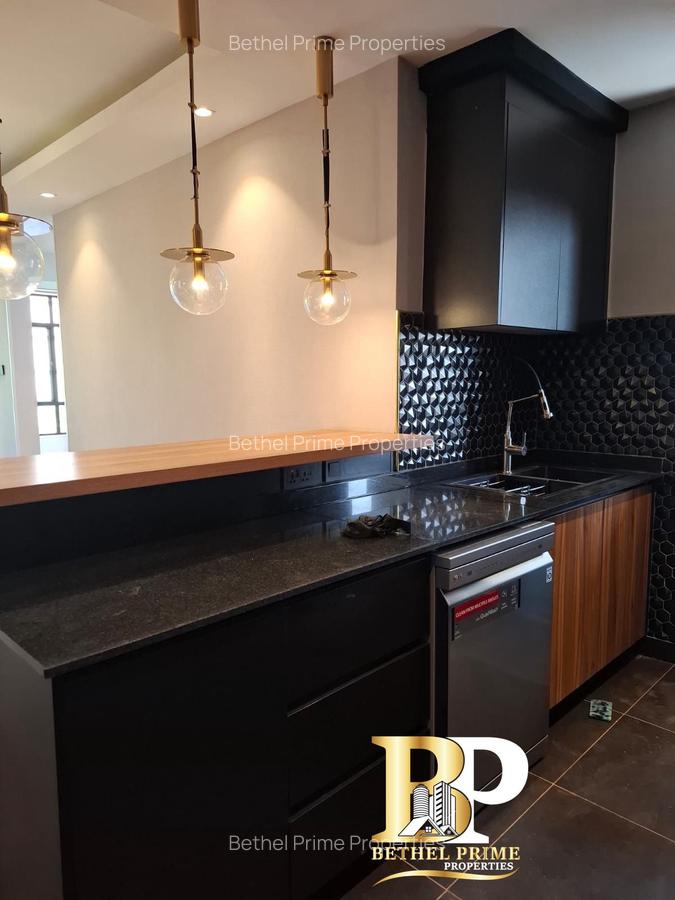 3 Bed Apartment with En Suite in Brookside - 3