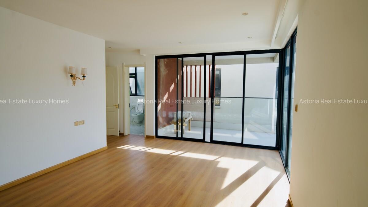 5 Bed Villa with En Suite at 2026-386 5 Bed - 14