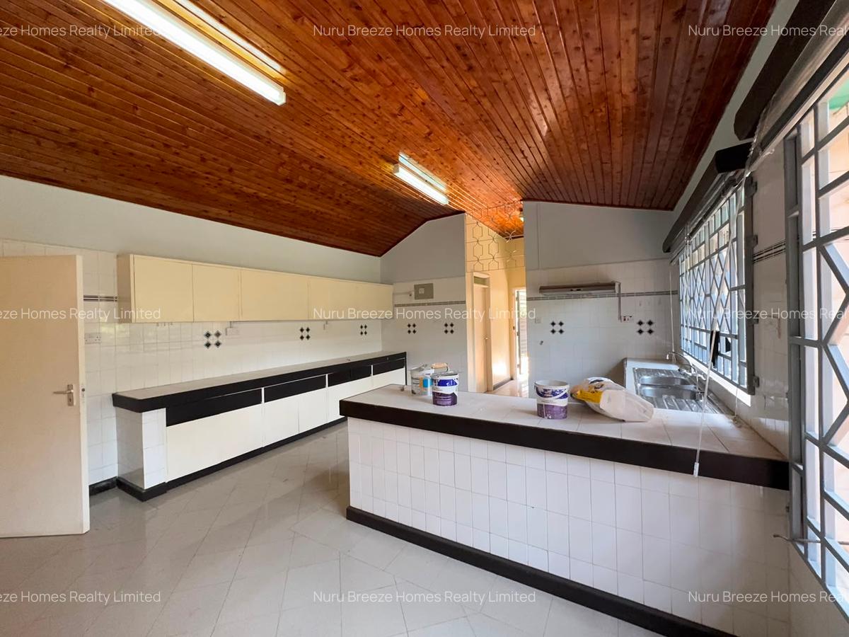 5 Bed House with En Suite in Gigiri - 3