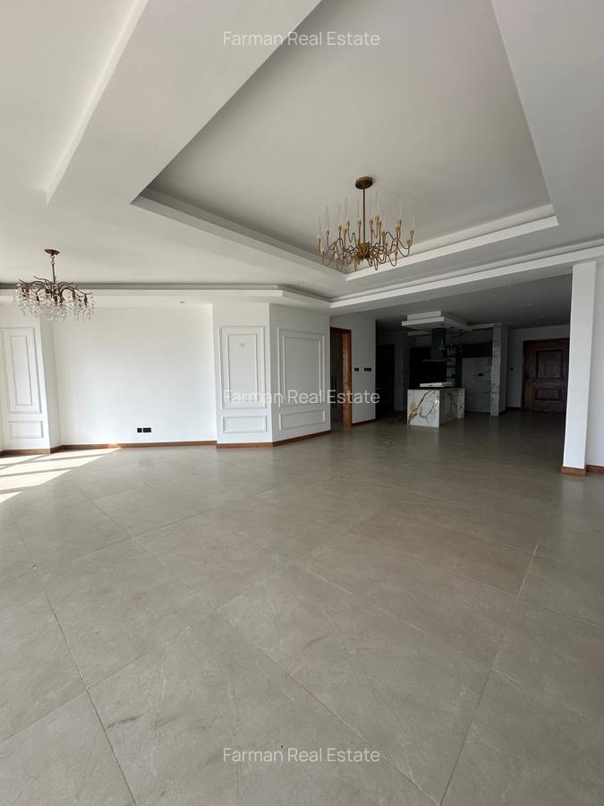 4 Bed Apartment with En Suite in Riverside - 19