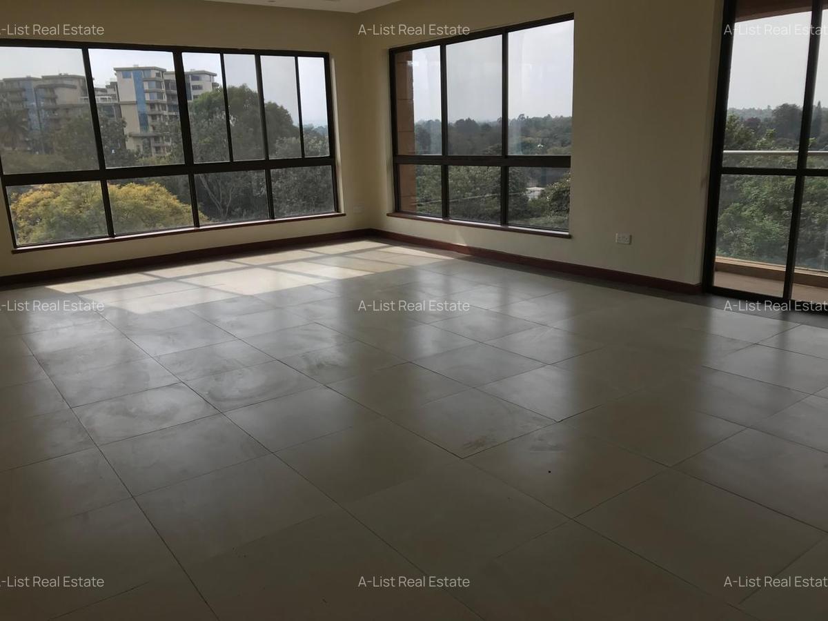 3 Bed Apartment with En Suite at 4Th Parklands - 5