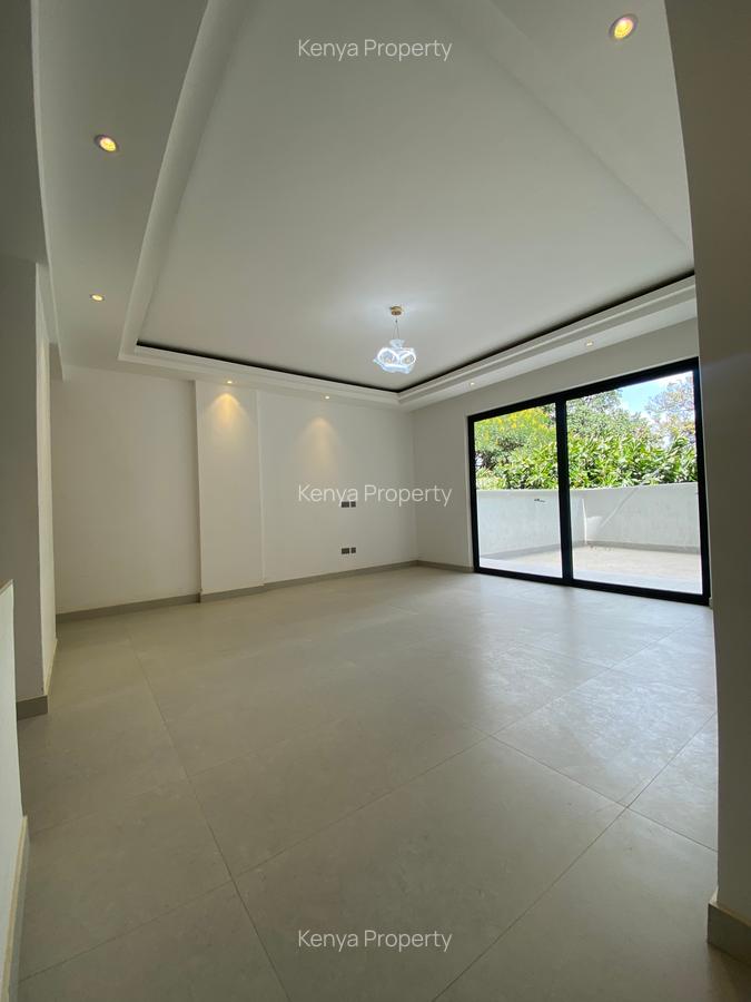 3 Bed Apartment with En Suite at Brookside Garden Road - 7