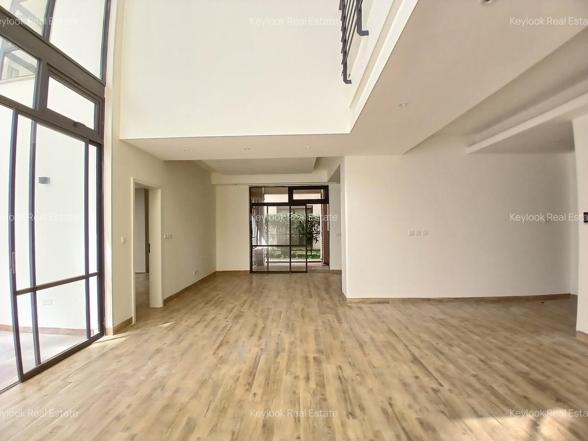 3 Bed Apartment with En Suite at Riverside Drive - 7
