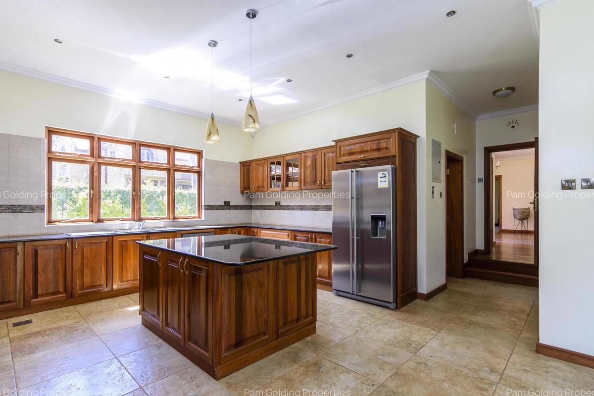 5 Bed House with En Suite in Karen - 4