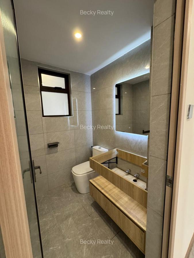 Serviced 3 Bed Apartment with En Suite at Riverside - 3