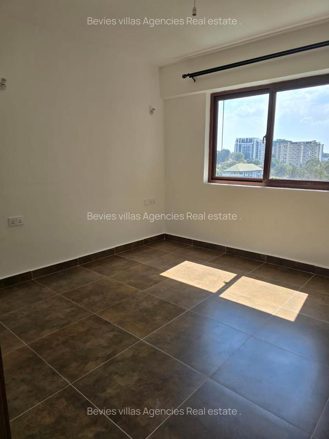 1 Bed Apartment with En Suite at Westlands - 4