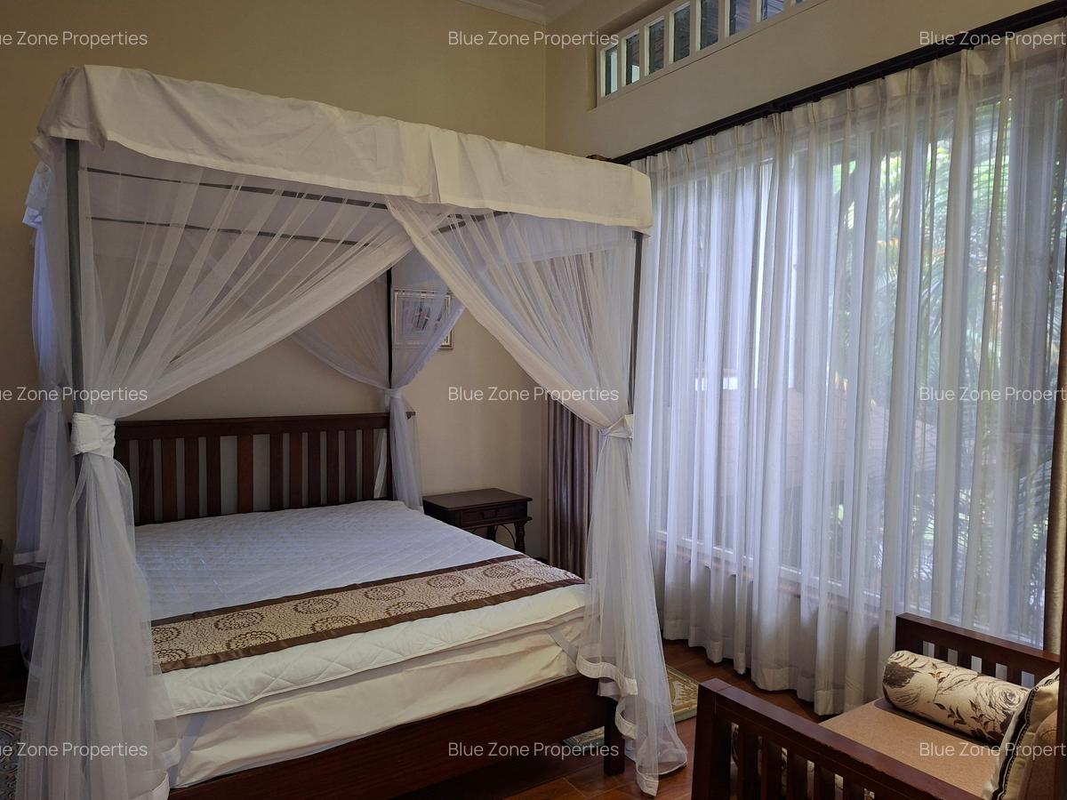 Serviced 2 Bed Apartment with En Suite at Runda - 10