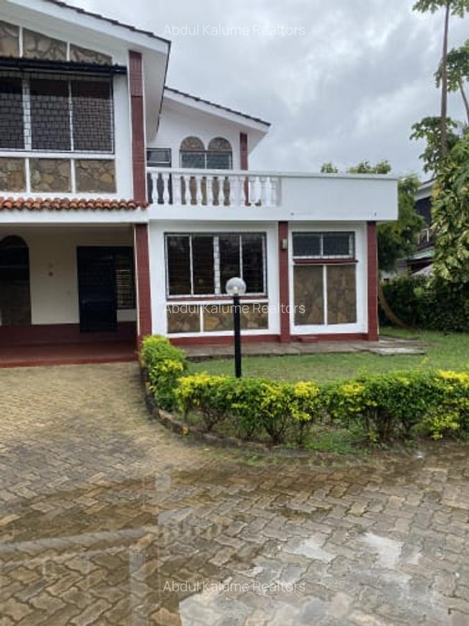 4 Bed House with En Suite at Nyali - 4