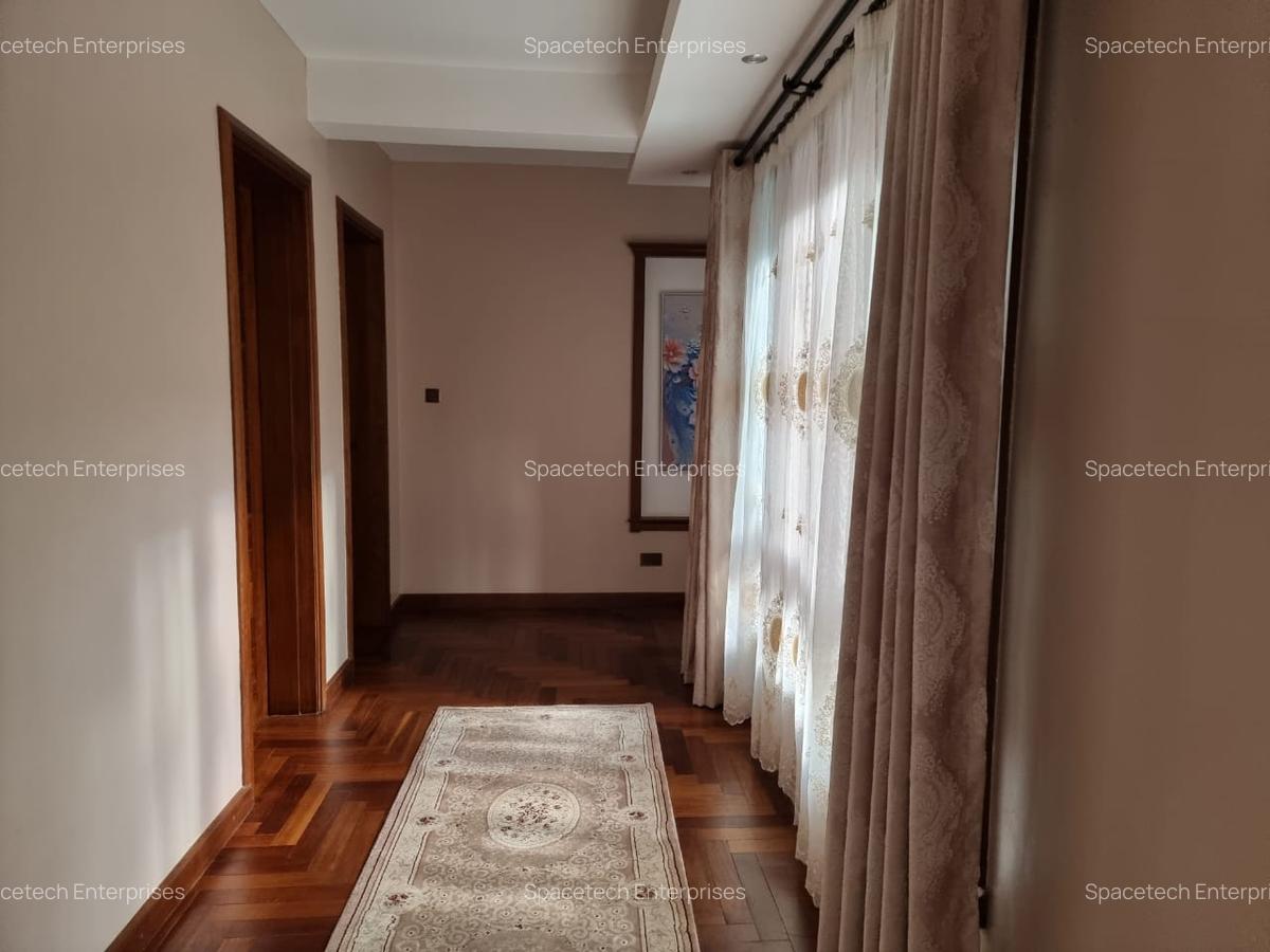 6 Bed Townhouse with En Suite in Lavington - 12