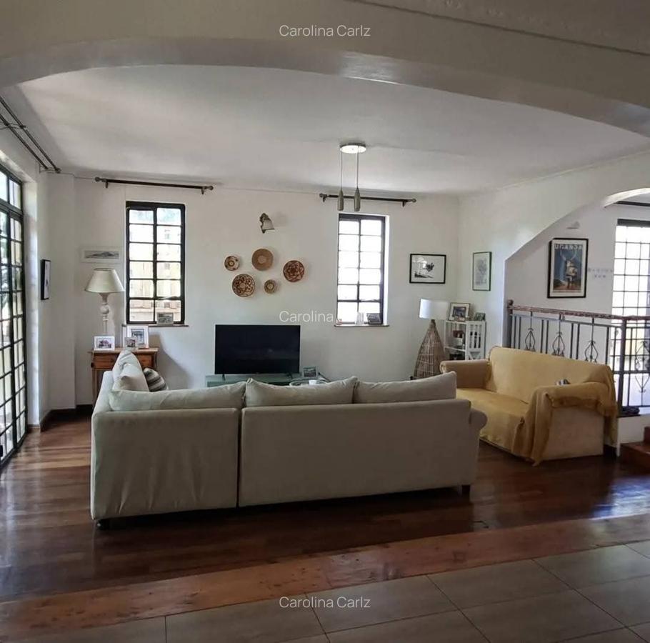 5 Bed House with En Suite at Kyuna - 12