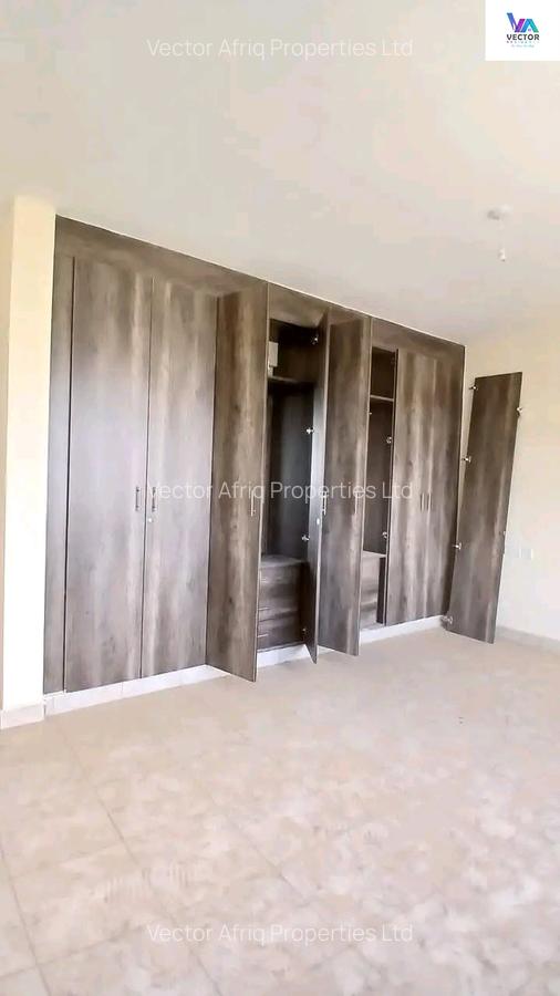 Serviced 3 Bed Apartment with En Suite in Syokimau - 5