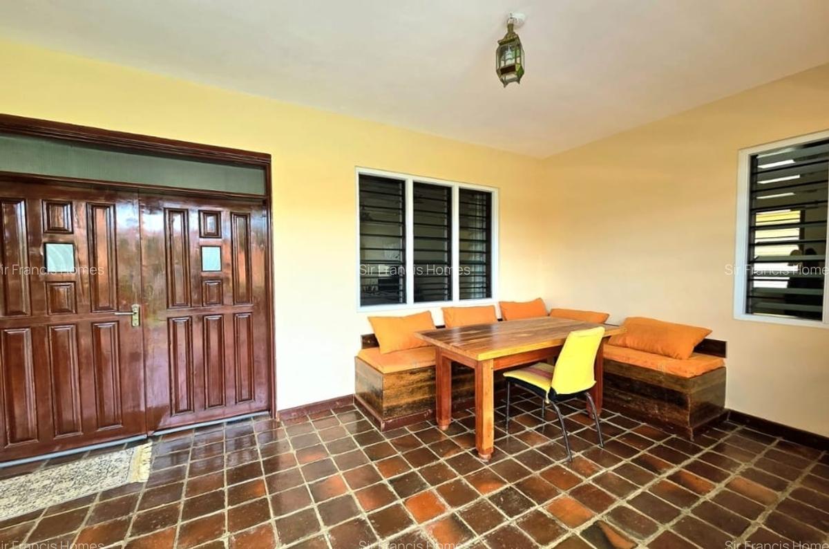3 Bed Villa with En Suite at Galu - 8