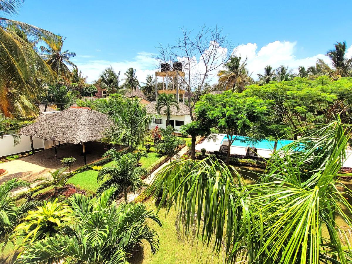 5 Bed Villa with En Suite in Diani - 4