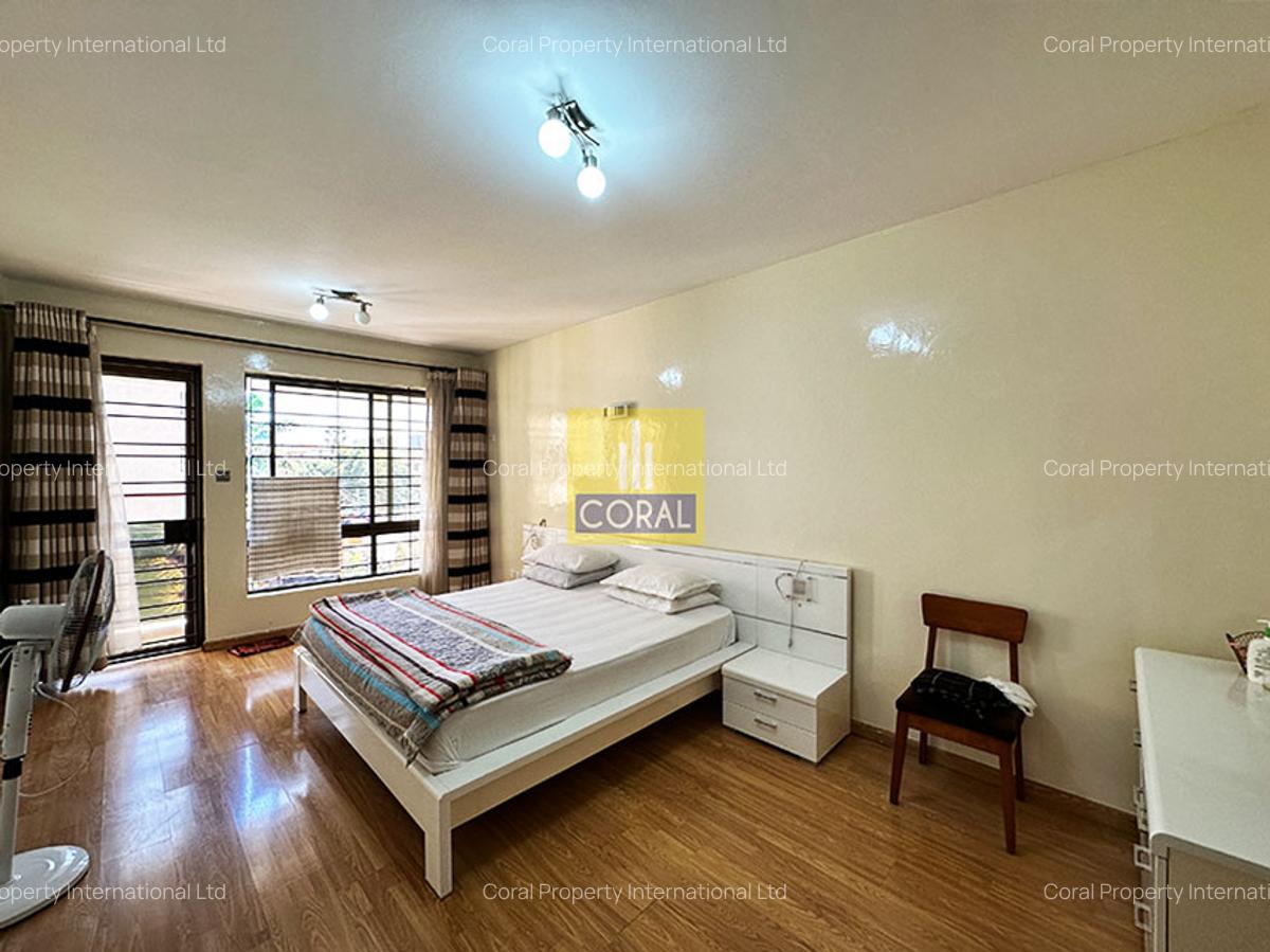 4 Bed Apartment with En Suite in Parklands - 16