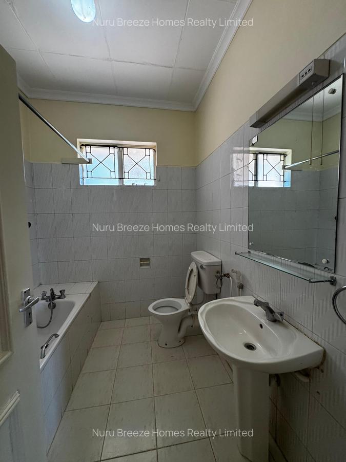 5 Bed House with En Suite in Gigiri - 19