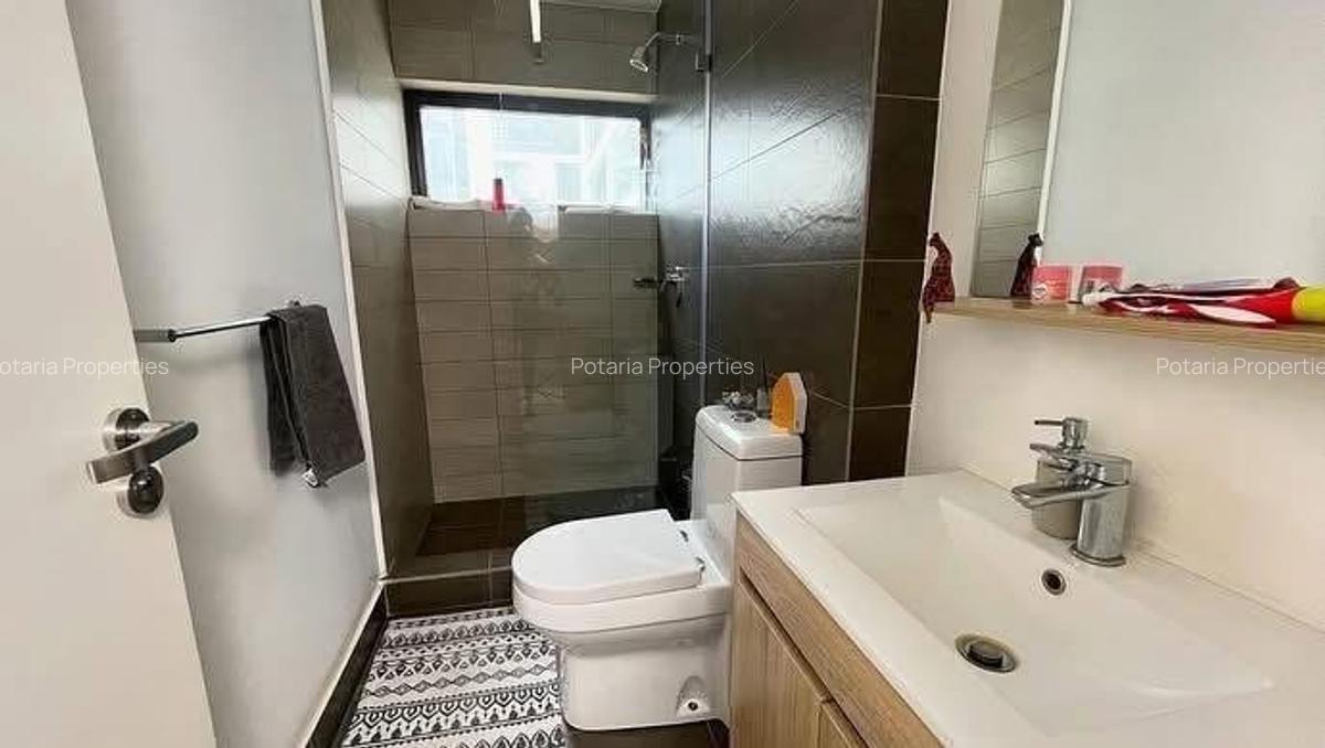 2 Bed Apartment with En Suite in Lavington - 6