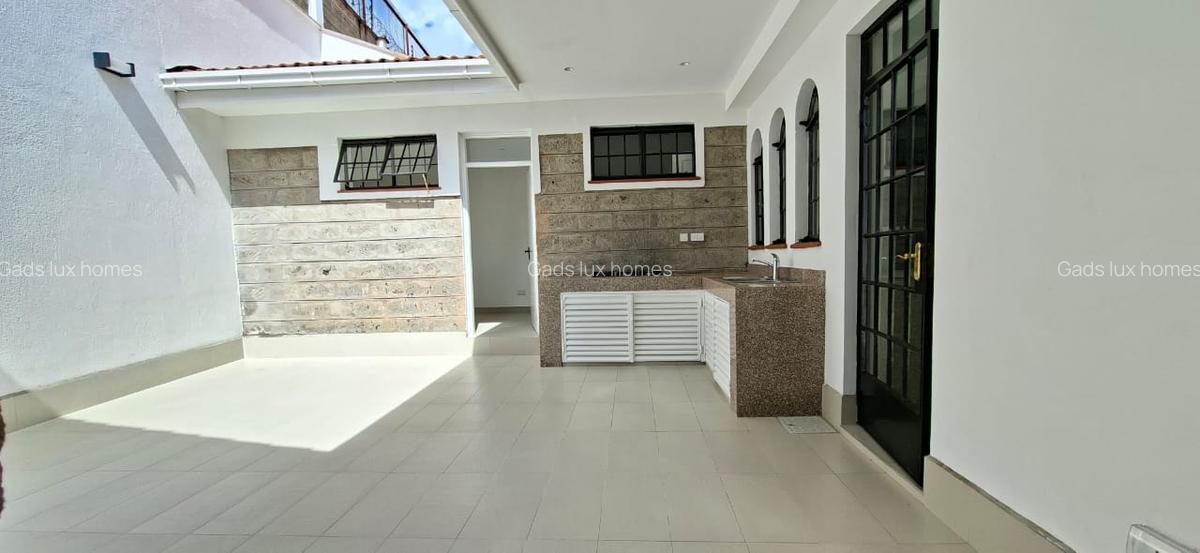 4 Bed Townhouse with En Suite at Westlands - 13