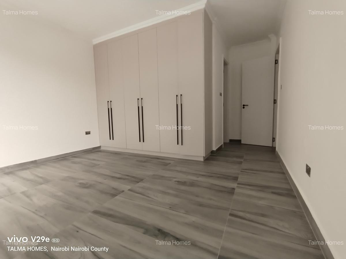 1 Bed Apartment with En Suite at Brookside Groove - 3
