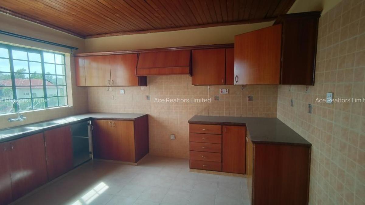 4 Bed Apartment with En Suite at Lavington - 4