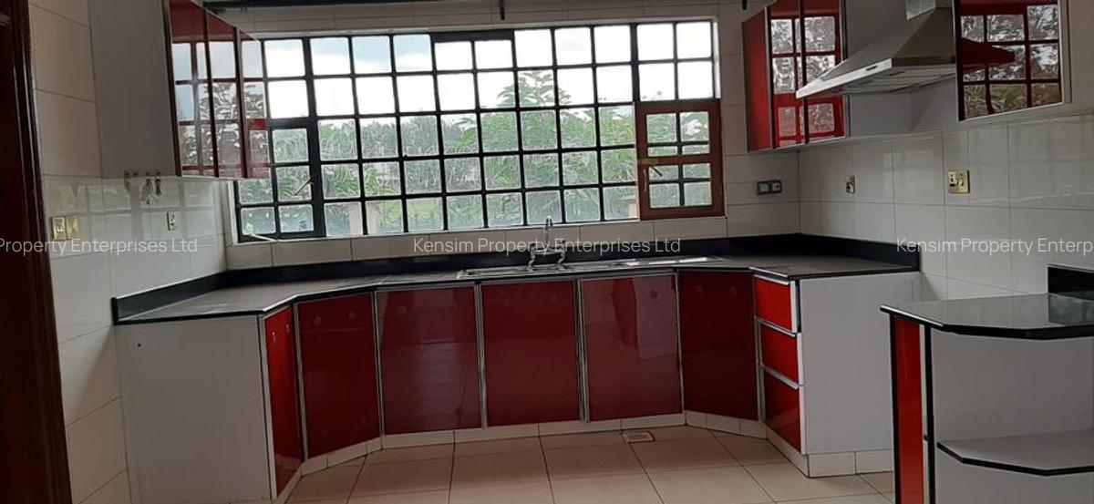 4 Bed Townhouse with En Suite in Runda - 8