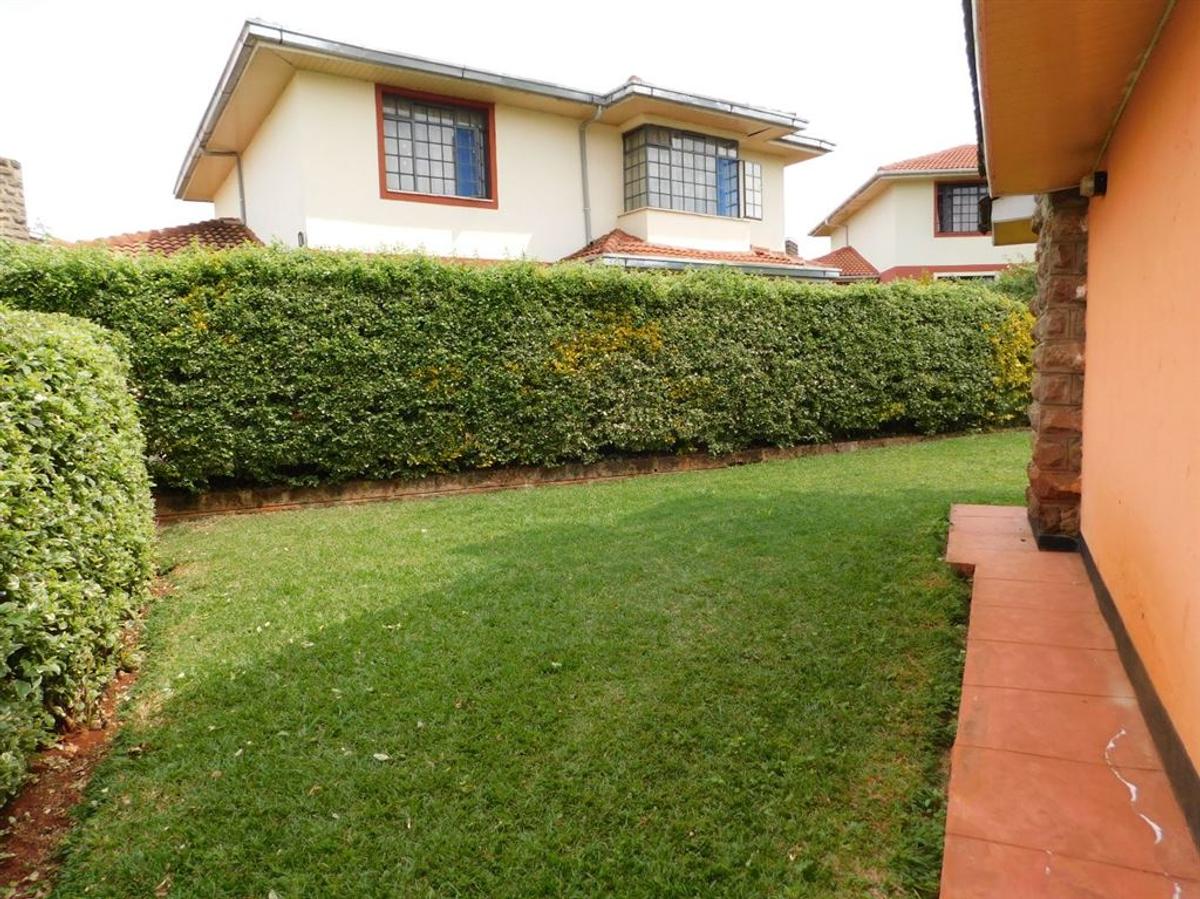 3 Bed House with En Suite at Fourways Junction - 17